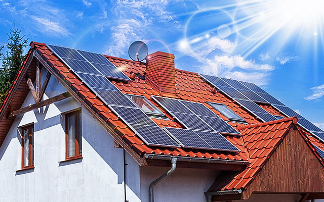 Kalkulator opłacalności fotowoltaiki – Porównanie Standard vs Premium (ROI)