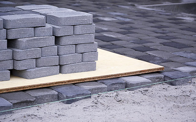 Kalkulator kostki brukowej – Oblicz ilość metrów, palet i koszt ułożenia