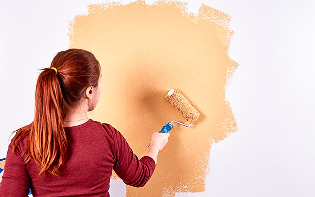 Kalkulator kosztu malowania ścian i sufitów – Oblicz ilość farby i cenę robocizny