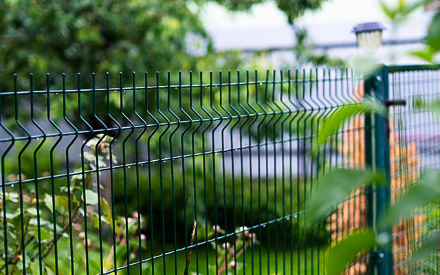 Kalkulator ogrodzenia (Siatka i Panele) – oblicz ilość materiału