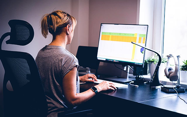 Kalkulator ZUS 2026 – Składki dla firm (JDG)