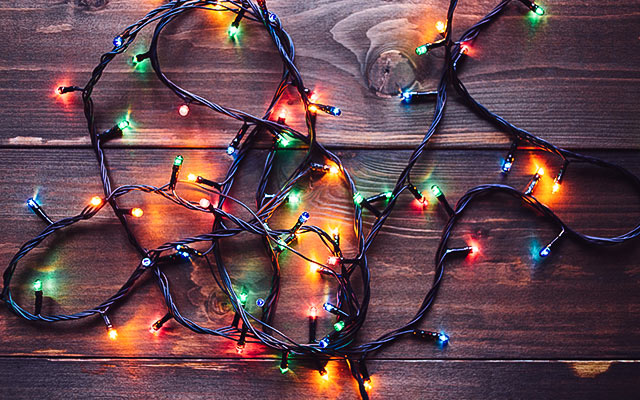 Kalkulator zużycia prądu oświetlenia świątecznego