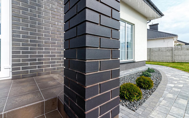 Kalkulator klinkieru na elewację – oblicz zapotrzebowanie i koszty